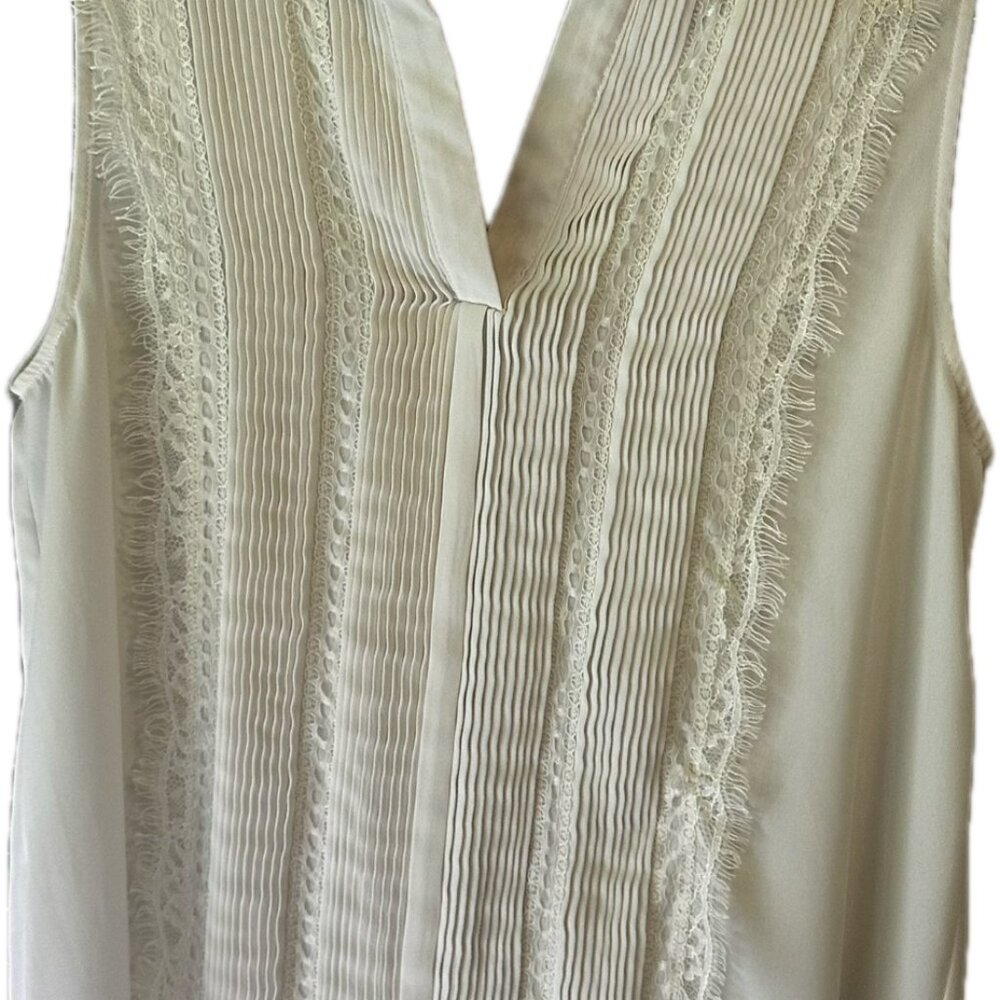 Sleeveless Blouse Womens Cream Pintuck Lace Trim Pleated V-Neck High-Low Top